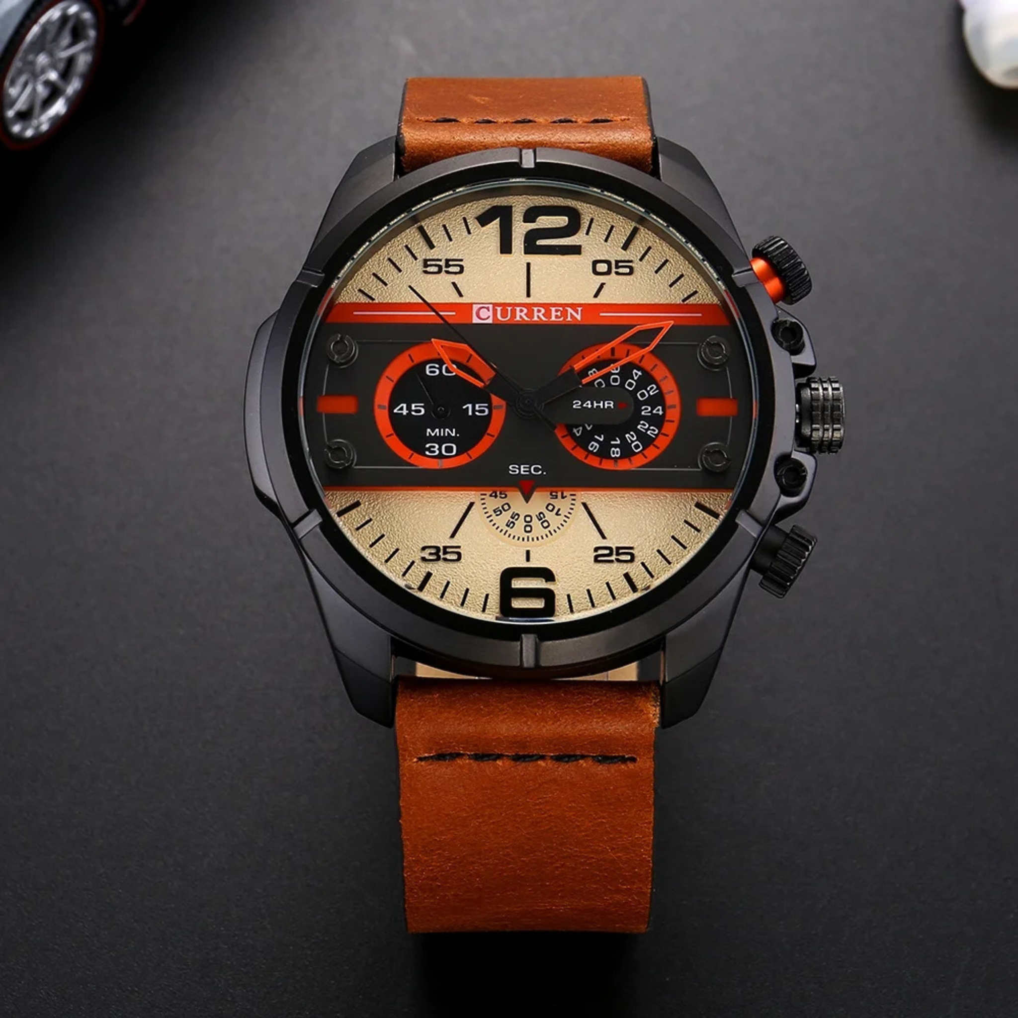 Reloj Curren 8259 para hombre malla de cuero color Marrón