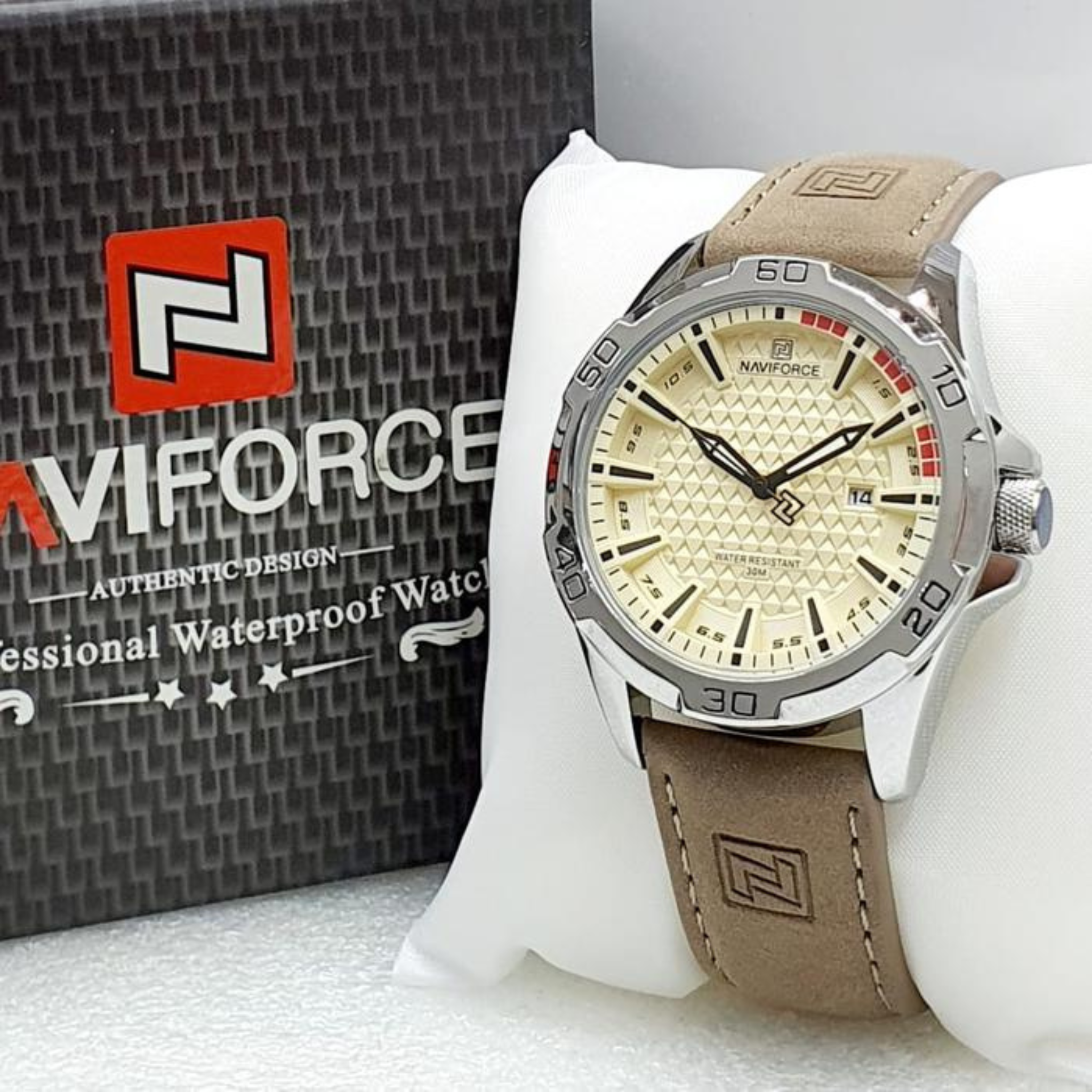 Reloj Naviforce Original de Cuero 8023 color Beige