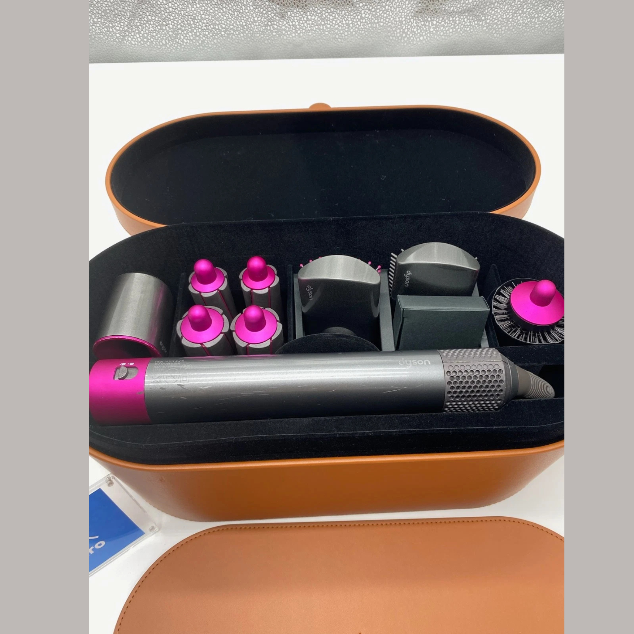 Secador Buclera Dyson Airwrap 220v Nuevas Color Fucsia/plata