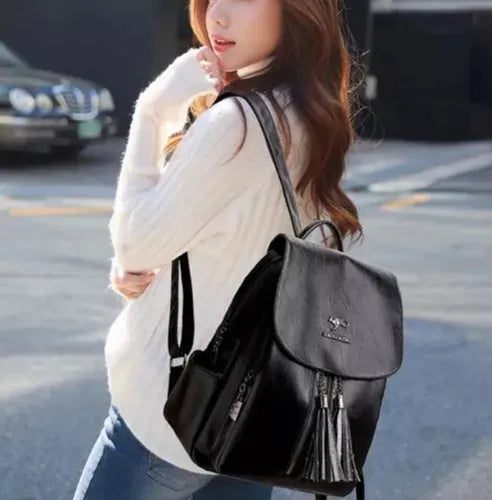 Mochila Importada Para Dama de Cuero Negro